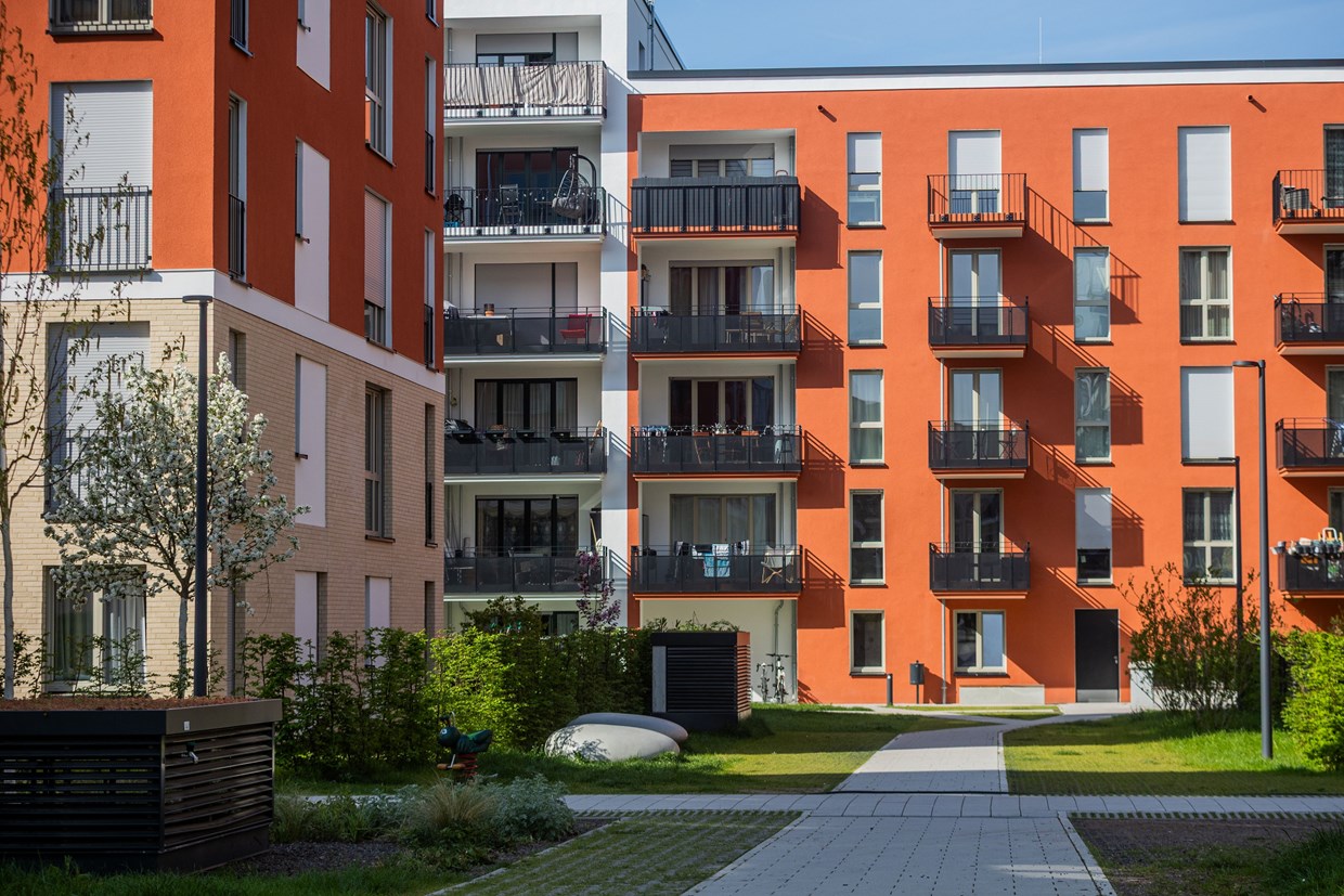 Architektonisch anmutendes Foto von einem Neubaukomplex des Schönhof-Viertels